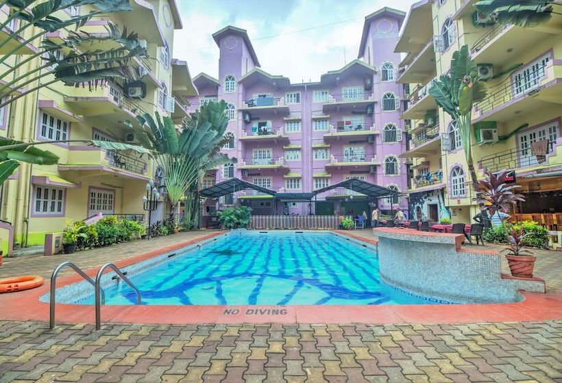 هتل Jarrs Renton Manor