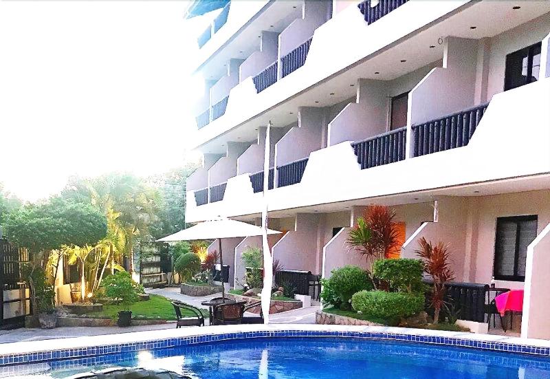 هتل Mayfair Resort