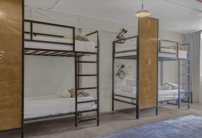 Fotos del hotel Selina Casco Viejo:  38