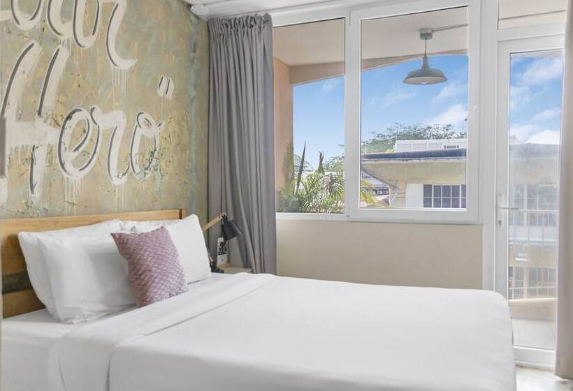 Fotos del hotel Selina Casco Viejo:  15