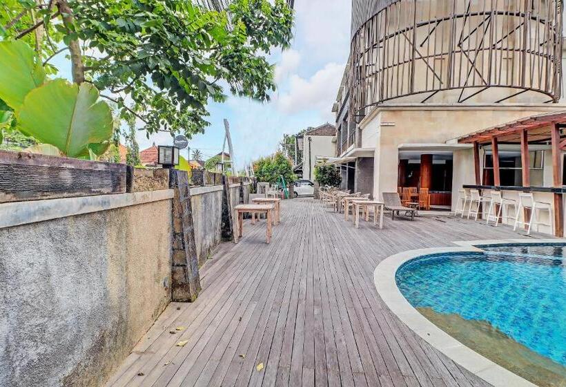 Отель Townhouse Oak Signature Bali