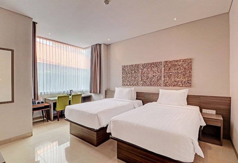 Отель Townhouse Oak Signature Bali