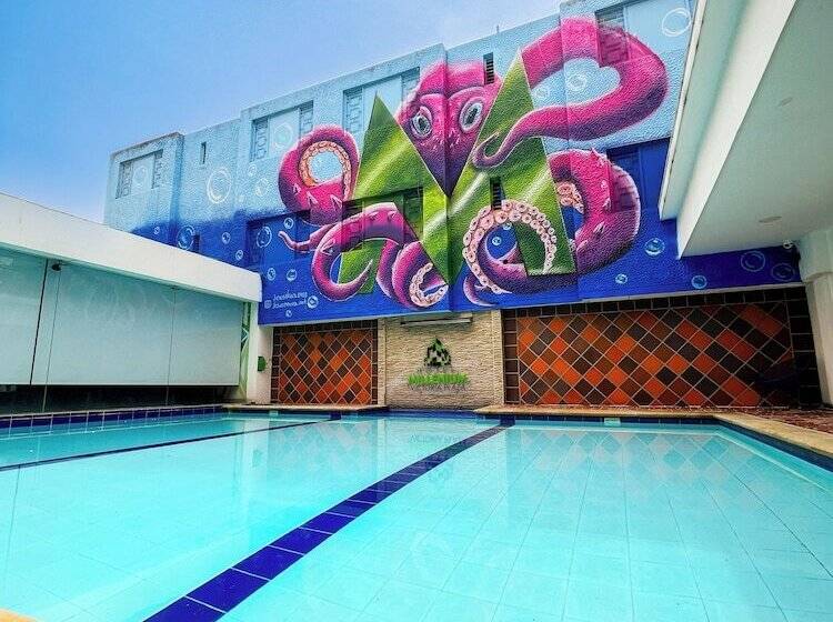 هتل Millenium Victoria Plaza