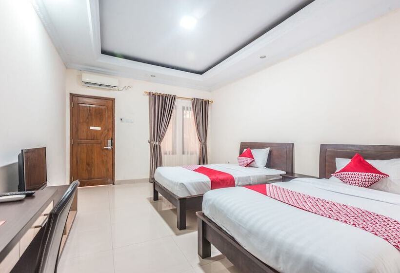 هتل Wisma Lux Barkah By Oyo Rooms