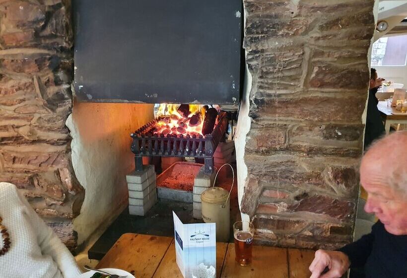 Halfway House Inn