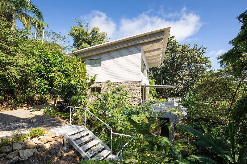 هتل Akwa Santa Teresa Ocean View Villas & Rooms