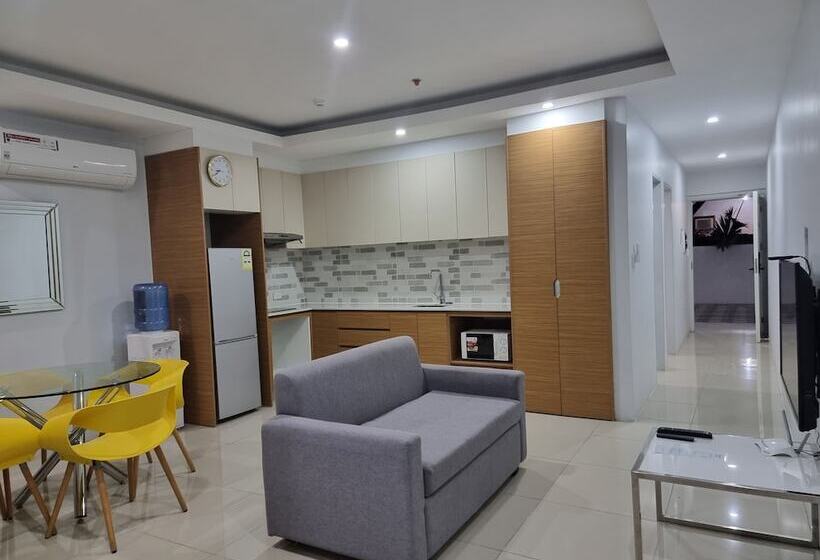 בית מלון כפרי Chequers Suite