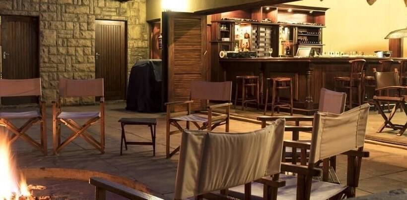 فندق Izapa Bush And Game Lodge