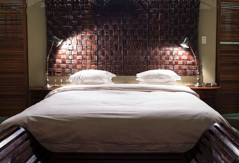 فندق Izapa Bush And Game Lodge