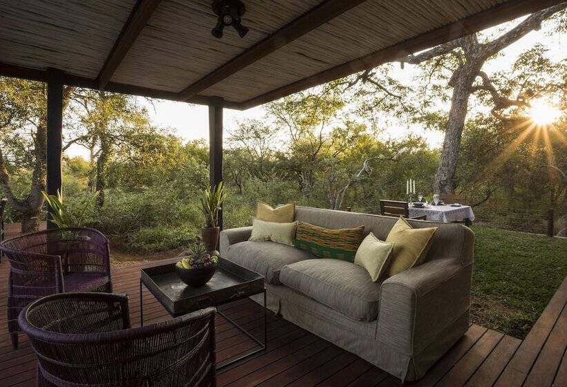 فندق Moya Safari Lodge & Villa