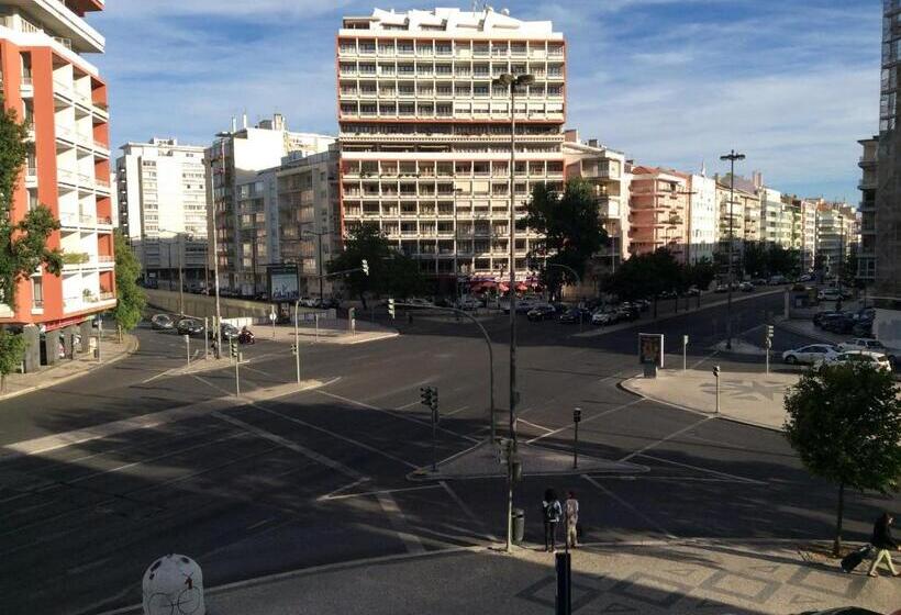 پانسیون 4u Lisbon Iv Guesthouse Airport