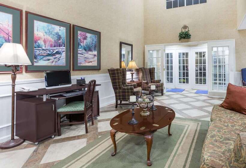 Отель Baymont By Wyndham Anderson Clemson