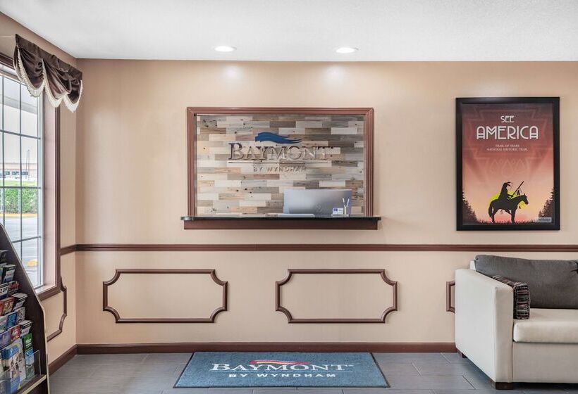 ホテル Baymont By Wyndham Commerce Ga Near Tanger Outlets Mall