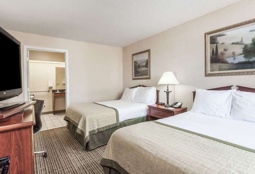 فندق Baymont By Wyndham Hickory