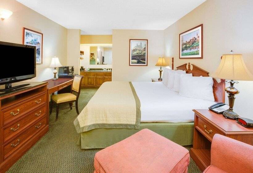 فندق Baymont By Wyndham Ozark