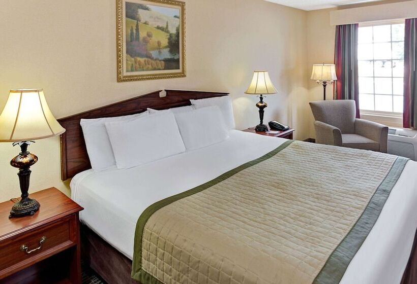 בית מלון כפרי Baymont By Wyndham Sanford