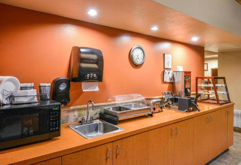 هتل Baymont By Wyndham Sioux Falls North,i 29,russell St, Airport