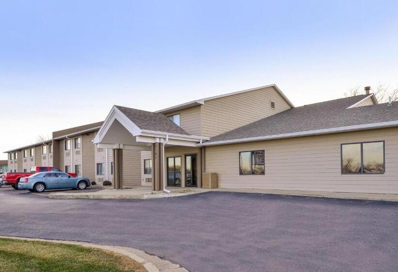 هتل Baymont By Wyndham Sioux Falls North/i29/russell St