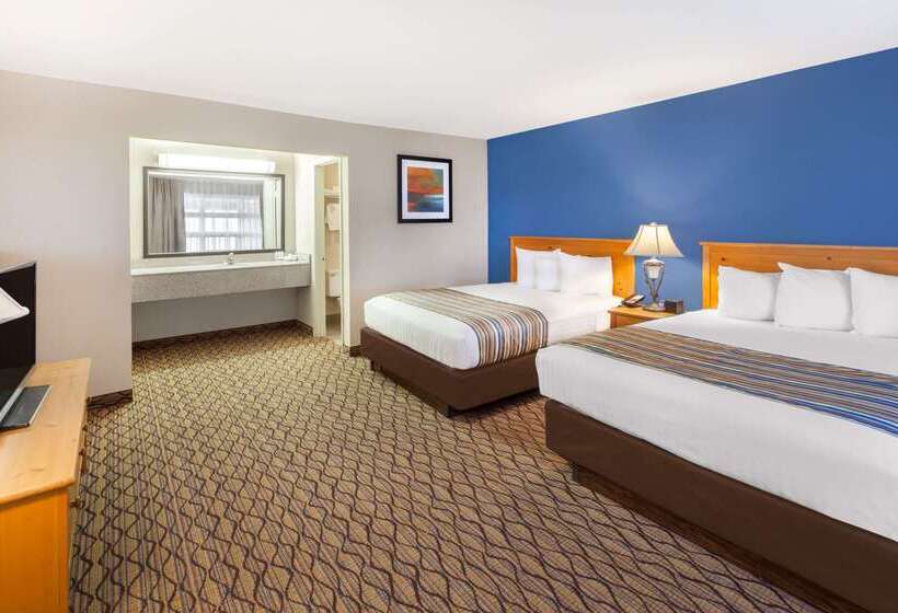 فندق Baymont By Wyndham St. Ignace Lakefront