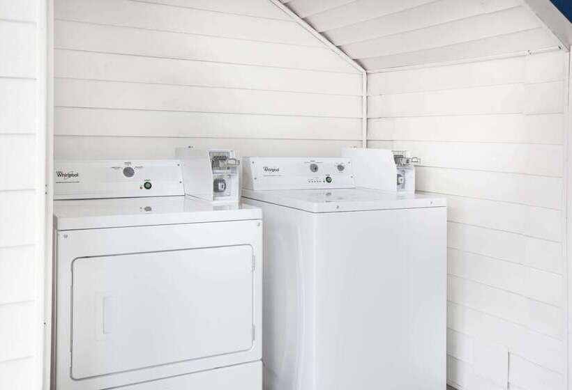 هتل Baymont By Wyndham Tuscaloosa