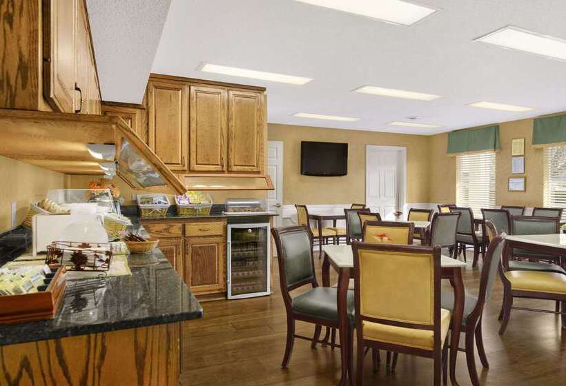 هتل Baymont By Wyndham Warner Robins