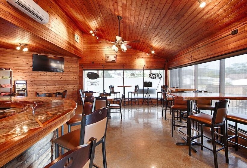 هتل Best Western Black Hills Lodge