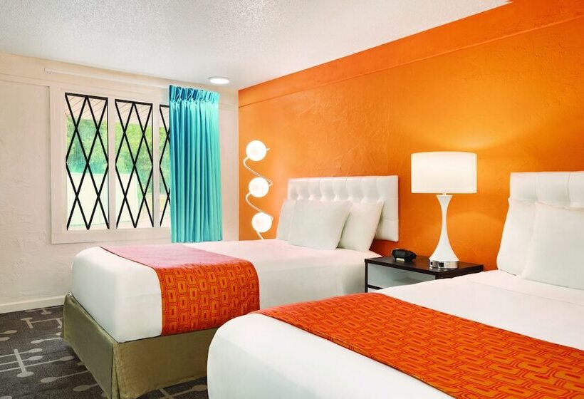 هتل Dover Inn And Suites