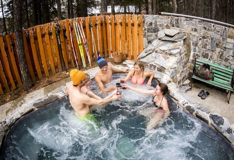 Отель Loge Glacier National Park