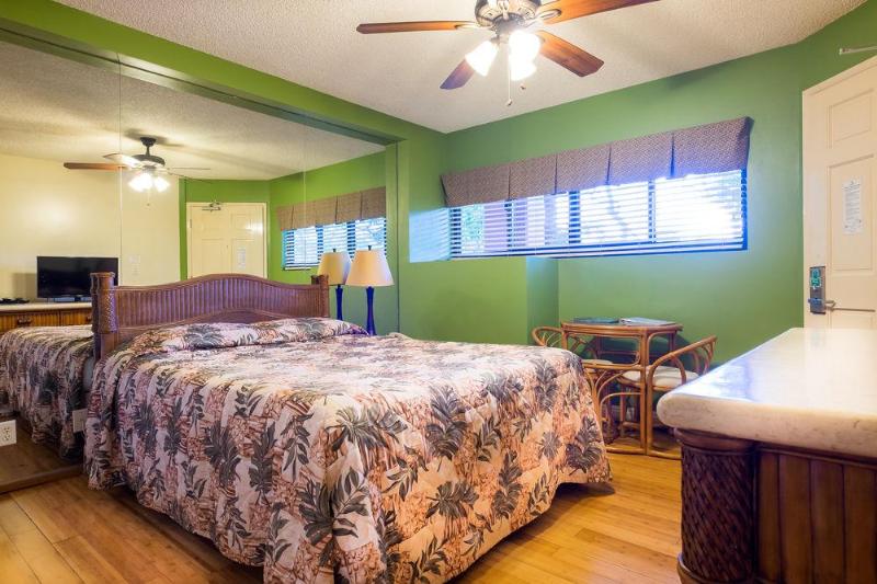 هتل Kahana Falls Resort