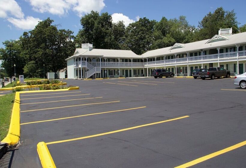 Отель Legacy Inn Cookeville