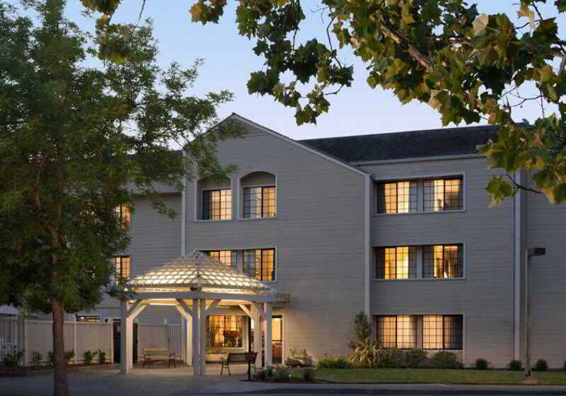 هتل Napa Winery Inn