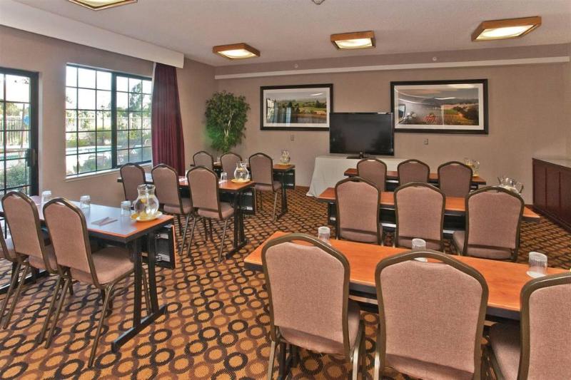هتل Napa Winery Inn