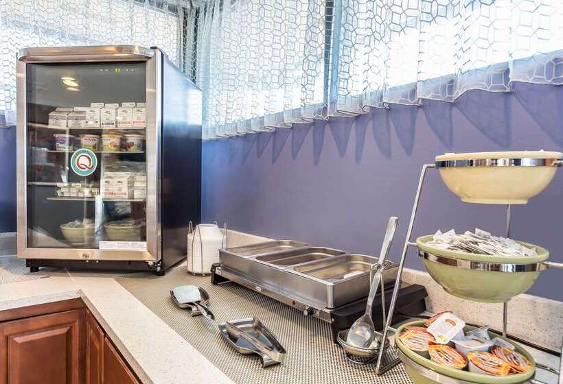 هتل Quality Inn Aberdeen