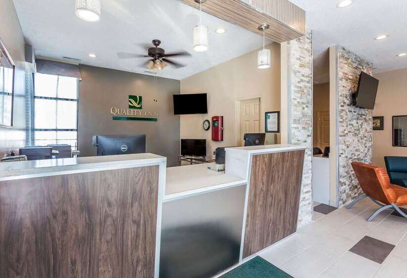 هتل Quality Inn Aberdeen