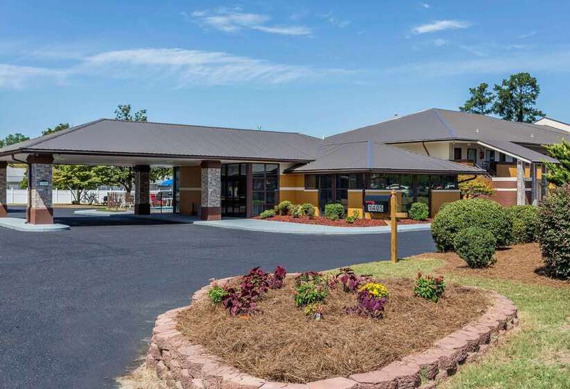 هتل Quality Inn Aberdeen