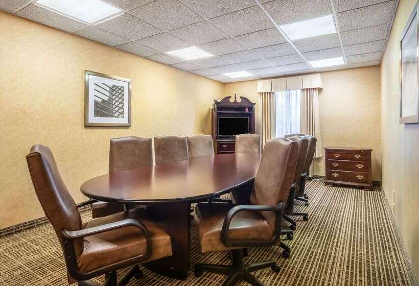 هتل Quality Inn Rome South
