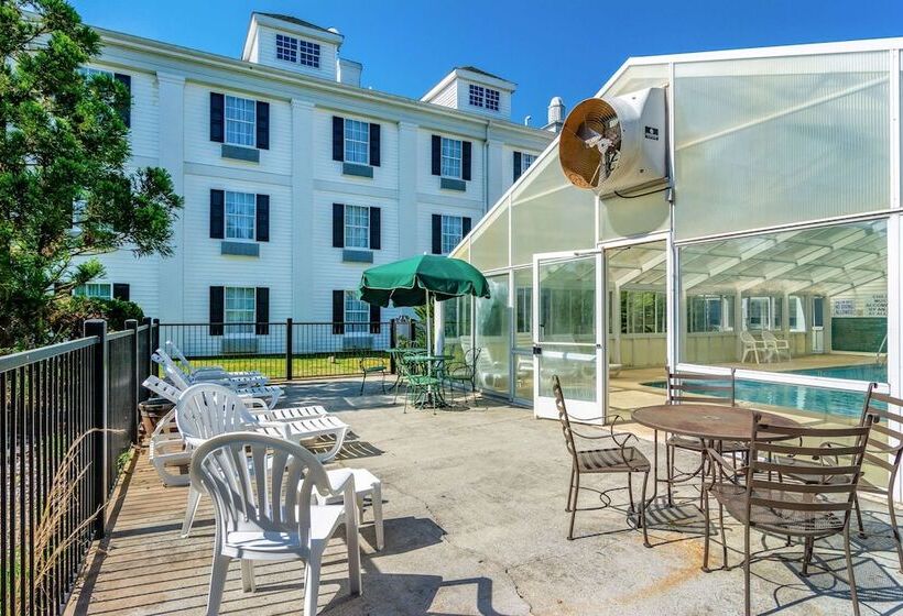 هتل Quality Inn Rome South