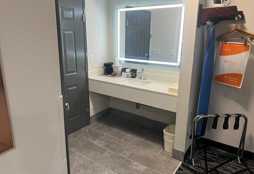 هتل Quality Inn Rome South