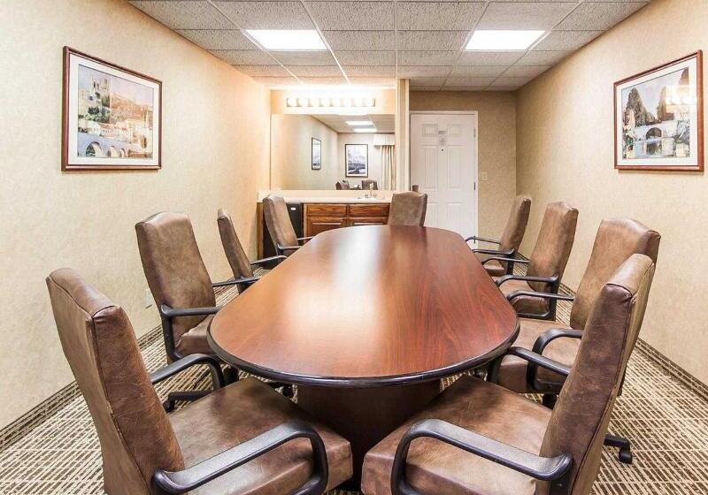 هتل Quality Inn Rome South