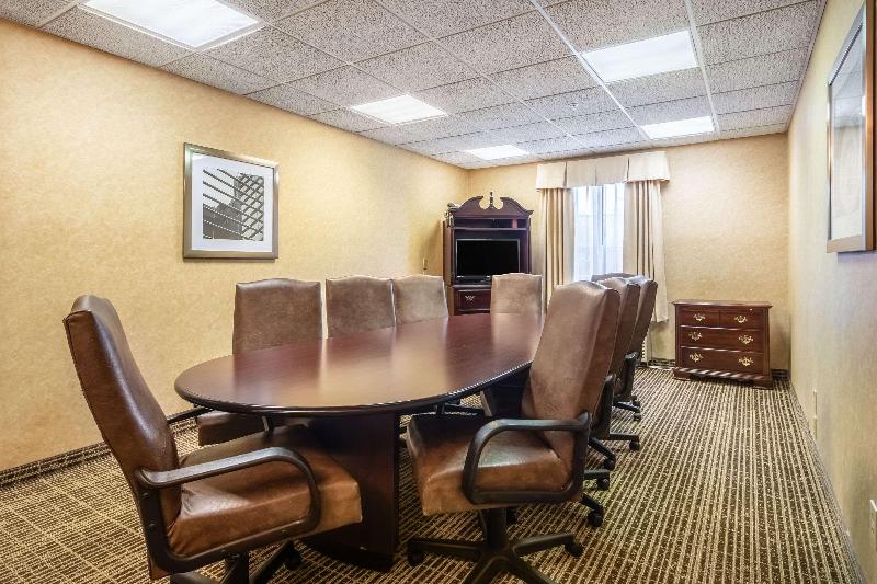 هتل Quality Inn Rome South