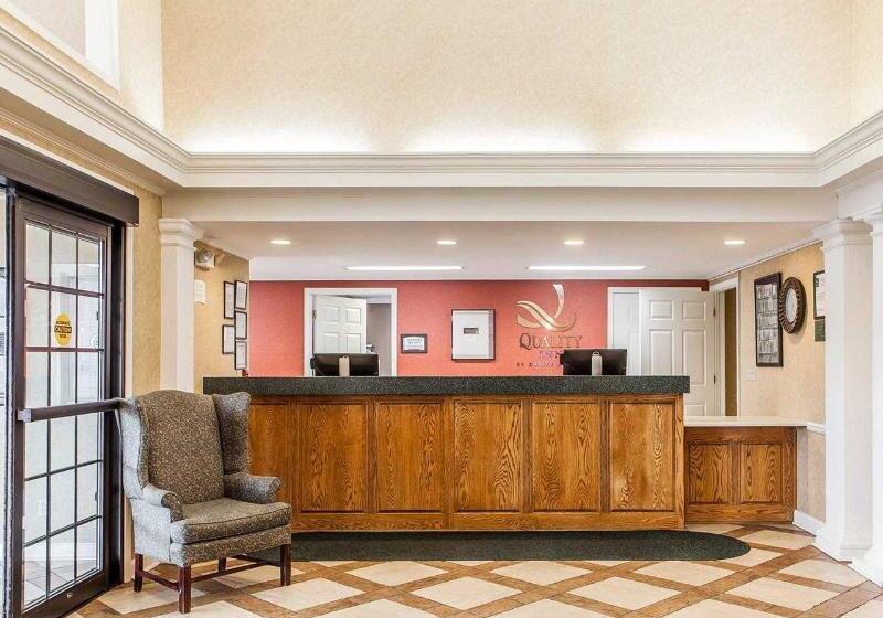 هتل Quality Inn Rome South