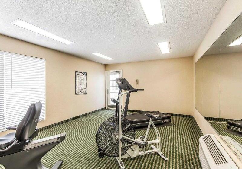 هتل Quality Inn Rome South