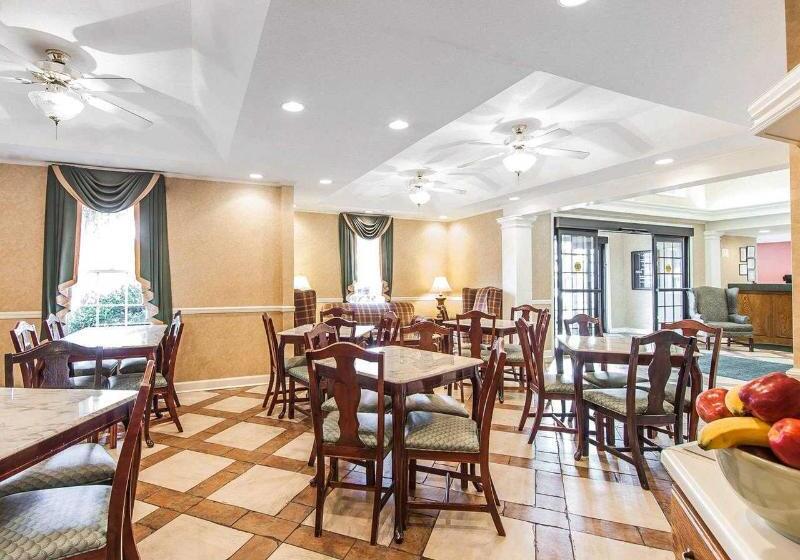 هتل Quality Inn Rome South