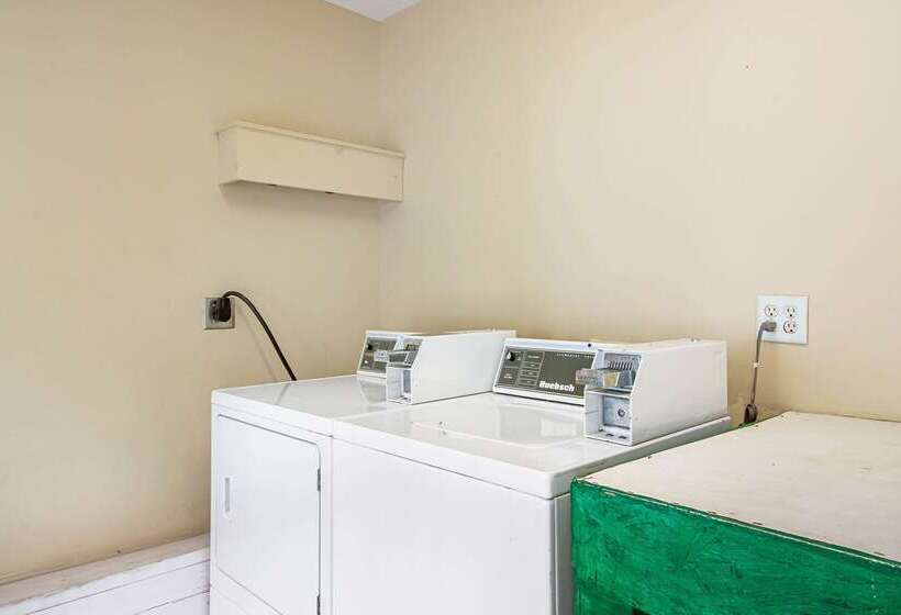 호텔 Quality Inn