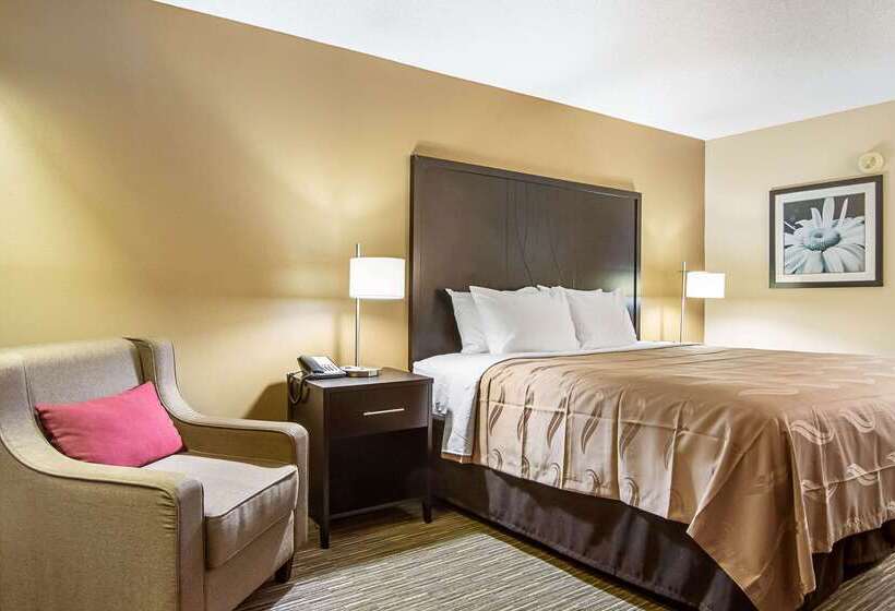호텔 Quality Inn