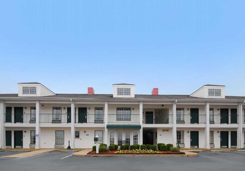 호텔 Quality Inn
