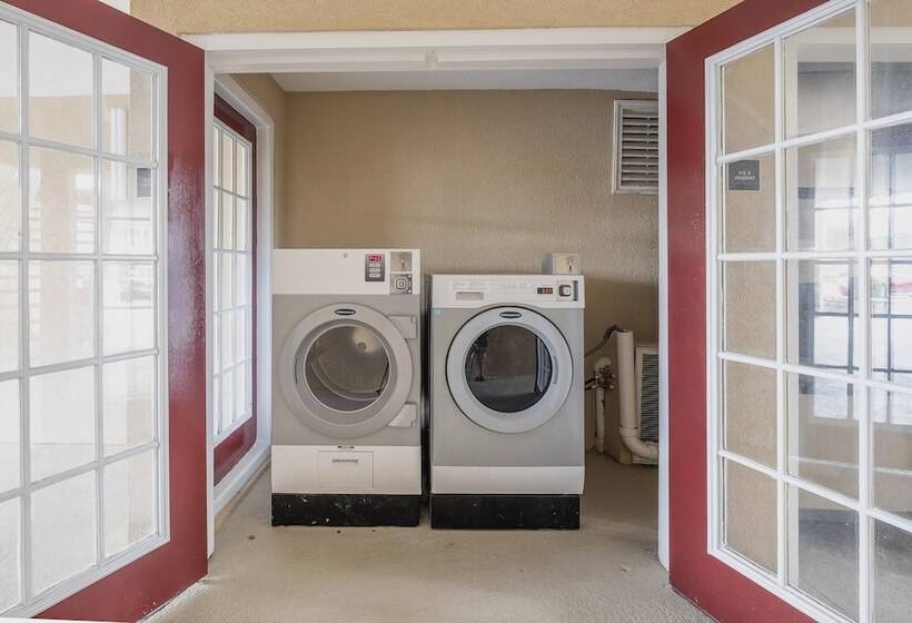 فندق Red Roof Inn & Suites Calhoun
