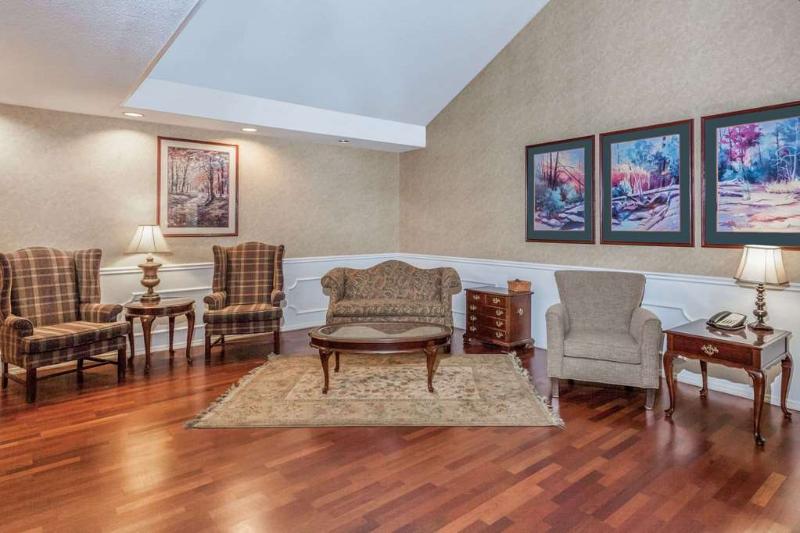 فندق Red Roof Inn & Suites Calhoun