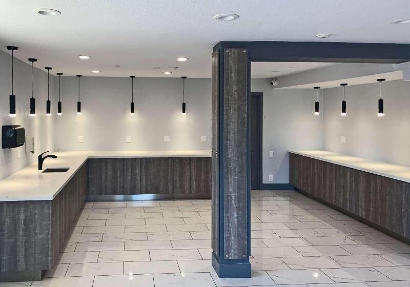 فندق Rodeway Inn Sacramentouniversity Area