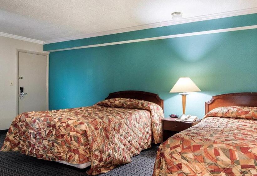 هتل Rodeway Inn